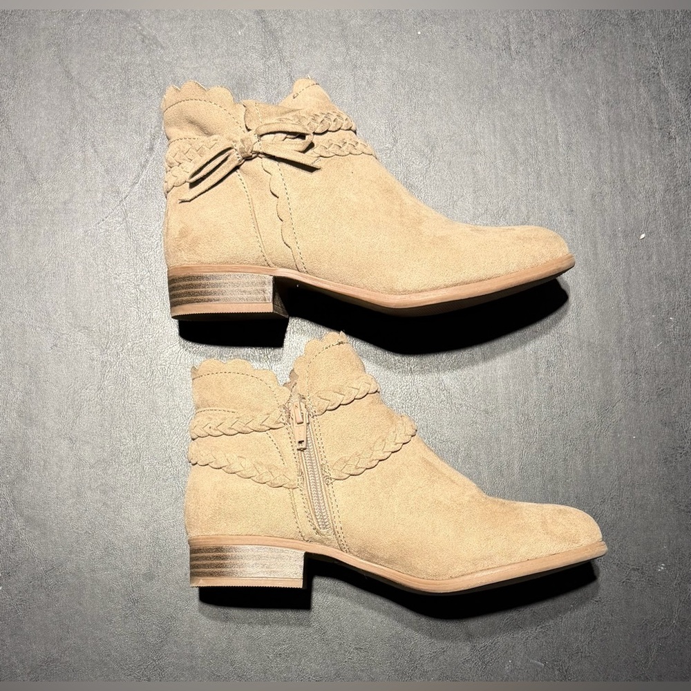 Girls Size 3 SO Tan Ankle Booties Like New - Picture 3 of 4
